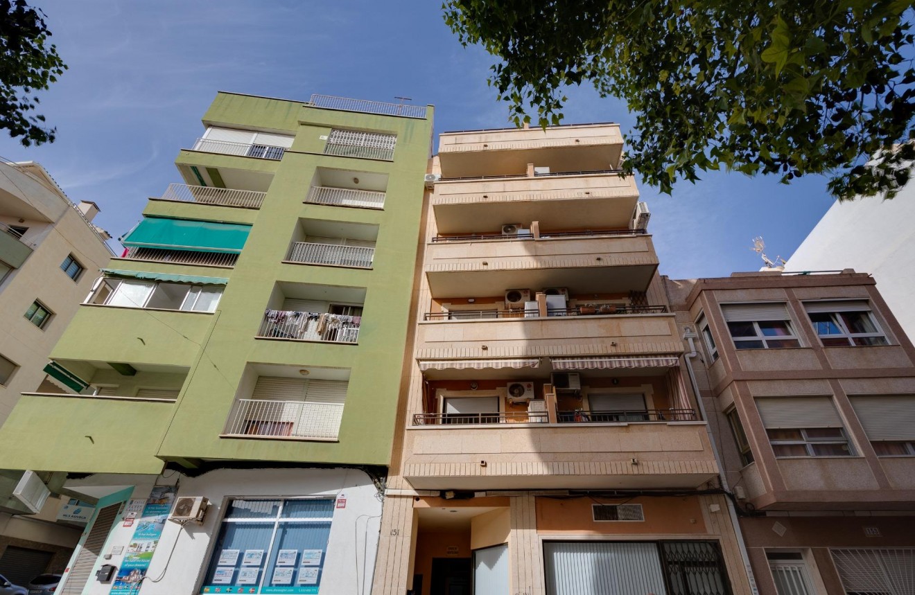 Resale - Apartment / flat -
Torrevieja - Playa del Cura