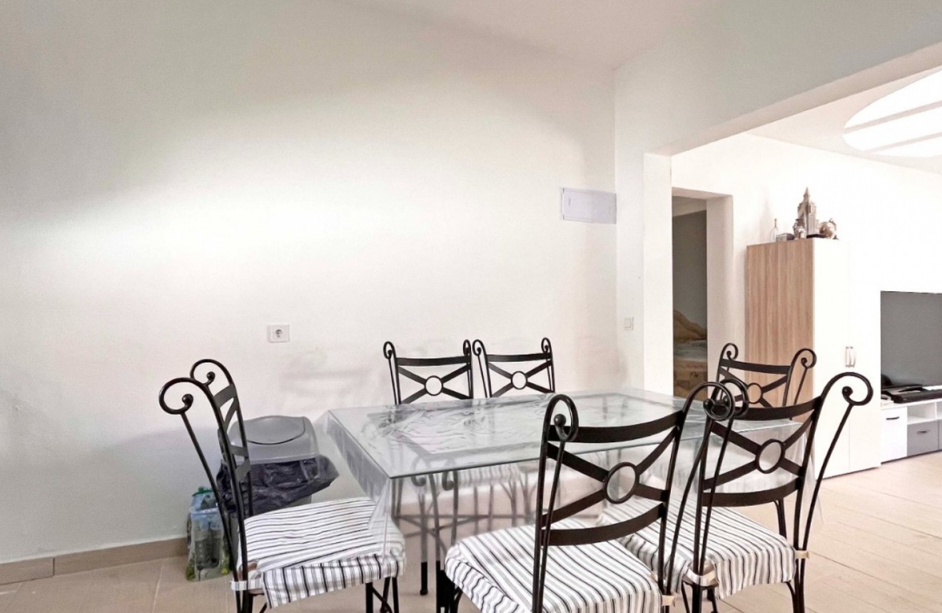 Resale - Bungalow -
Orihuela Costa - Costa Blanca