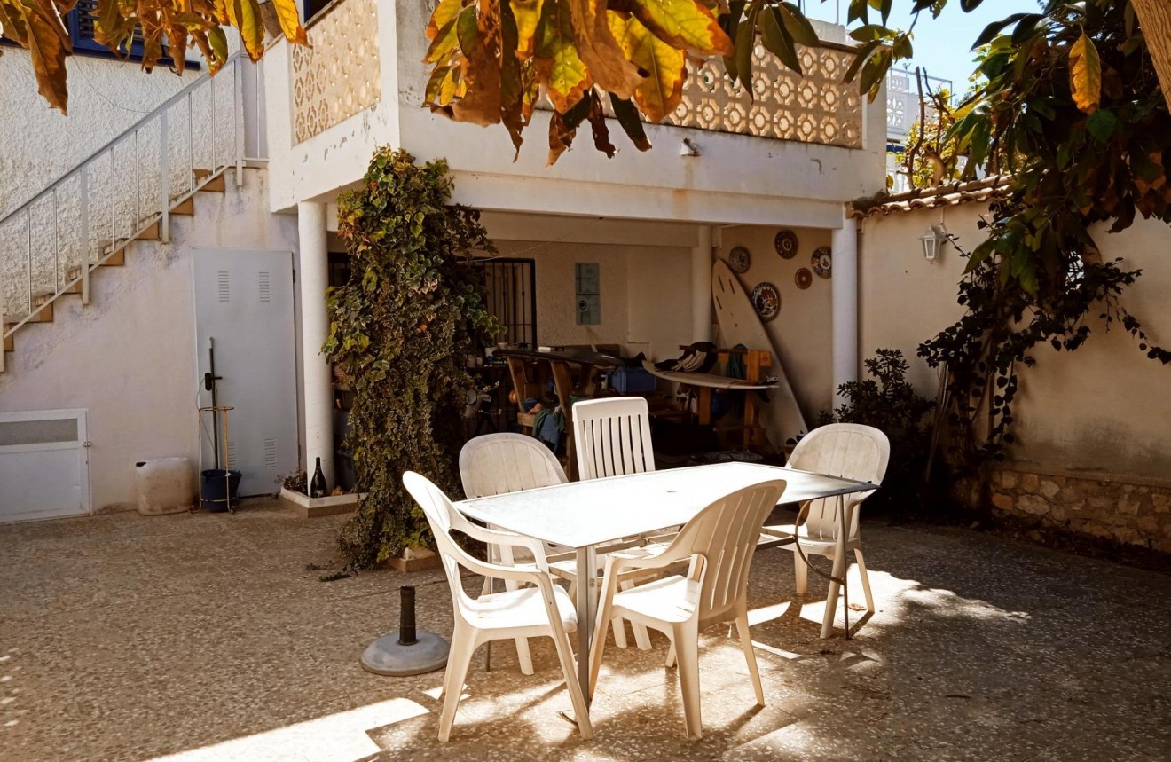 Aus zweiter Hand - Chalet -
Torrevieja - Cabo cervera