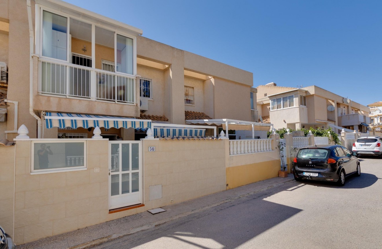 D'occasion - Chalet -
Torrevieja - Aguas Nuevas 2