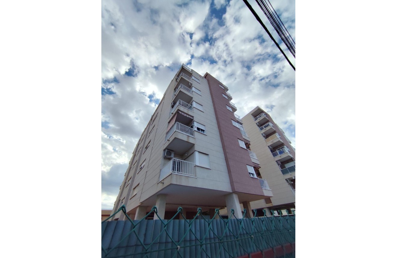 Segunda mano - Apartamento / piso -
Torrevieja - Nueva Torrevieja