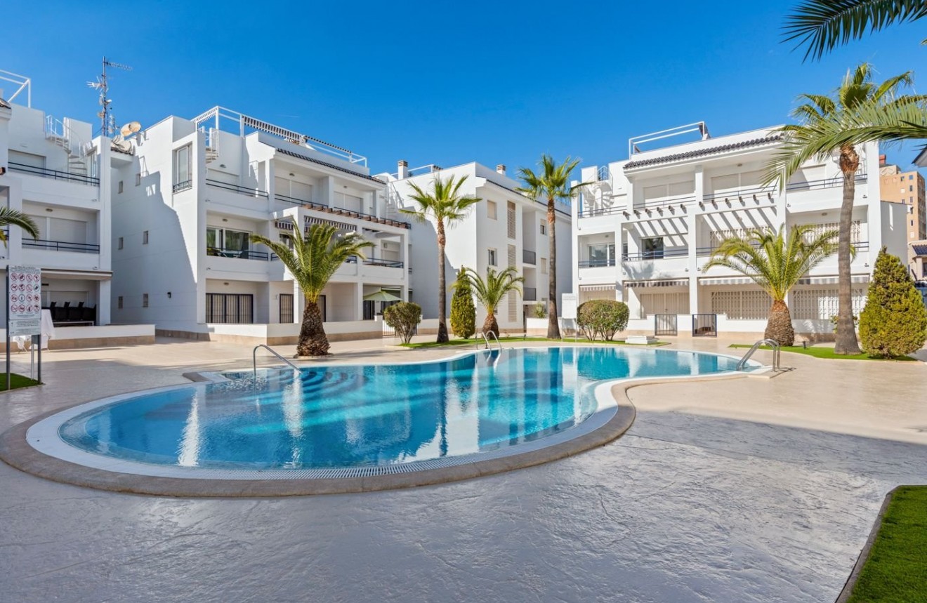 Resale - Apartment / flat -
Torrevieja - Costa Blanca