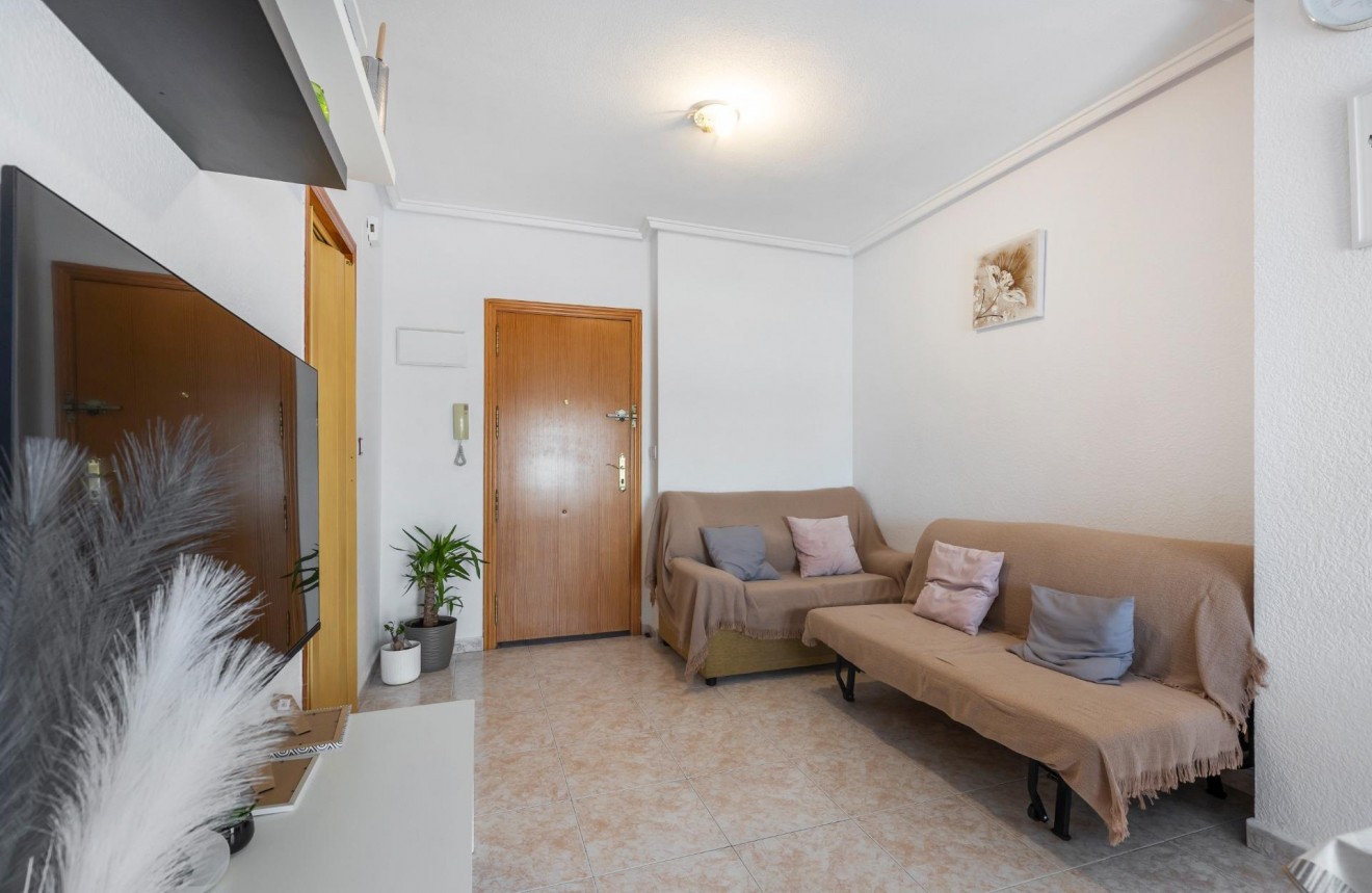 Resale - Apartment / flat -
Torrevieja - Nueva Torrevieja