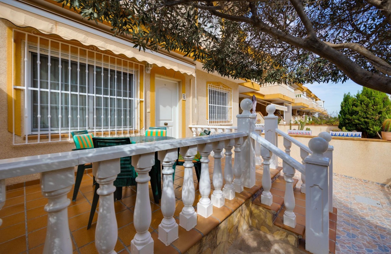 Aus zweiter Hand - Chalet -
Orihuela Costa - Villamartín