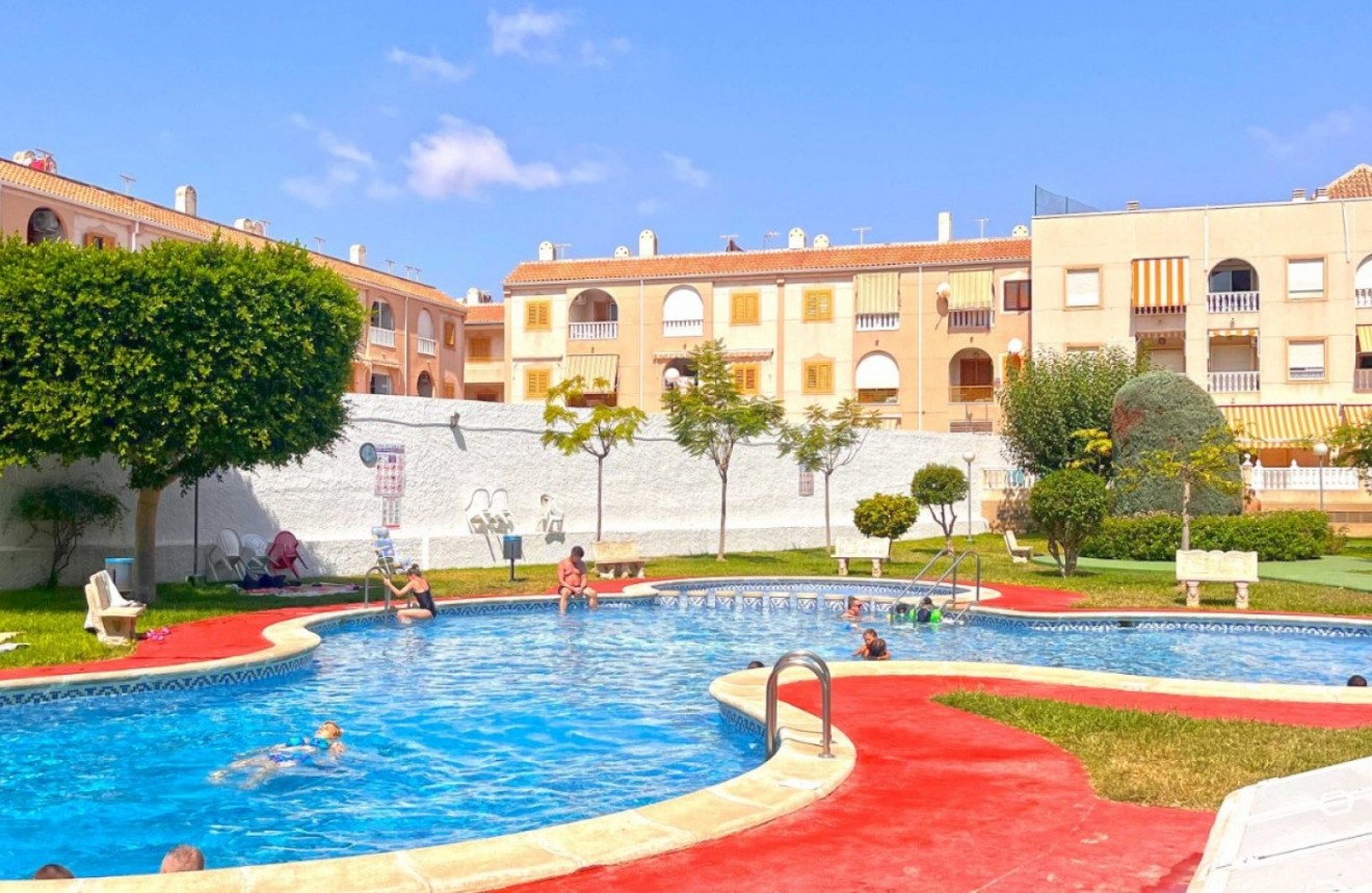 Resale - Apartment / flat -
Torrevieja - Costa Blanca