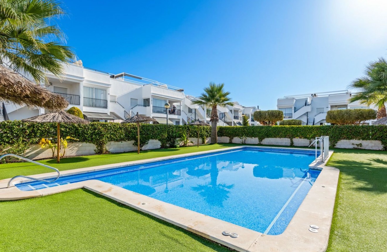 Segunda mano - Bungalow -
Torrevieja - Aguas Nueva