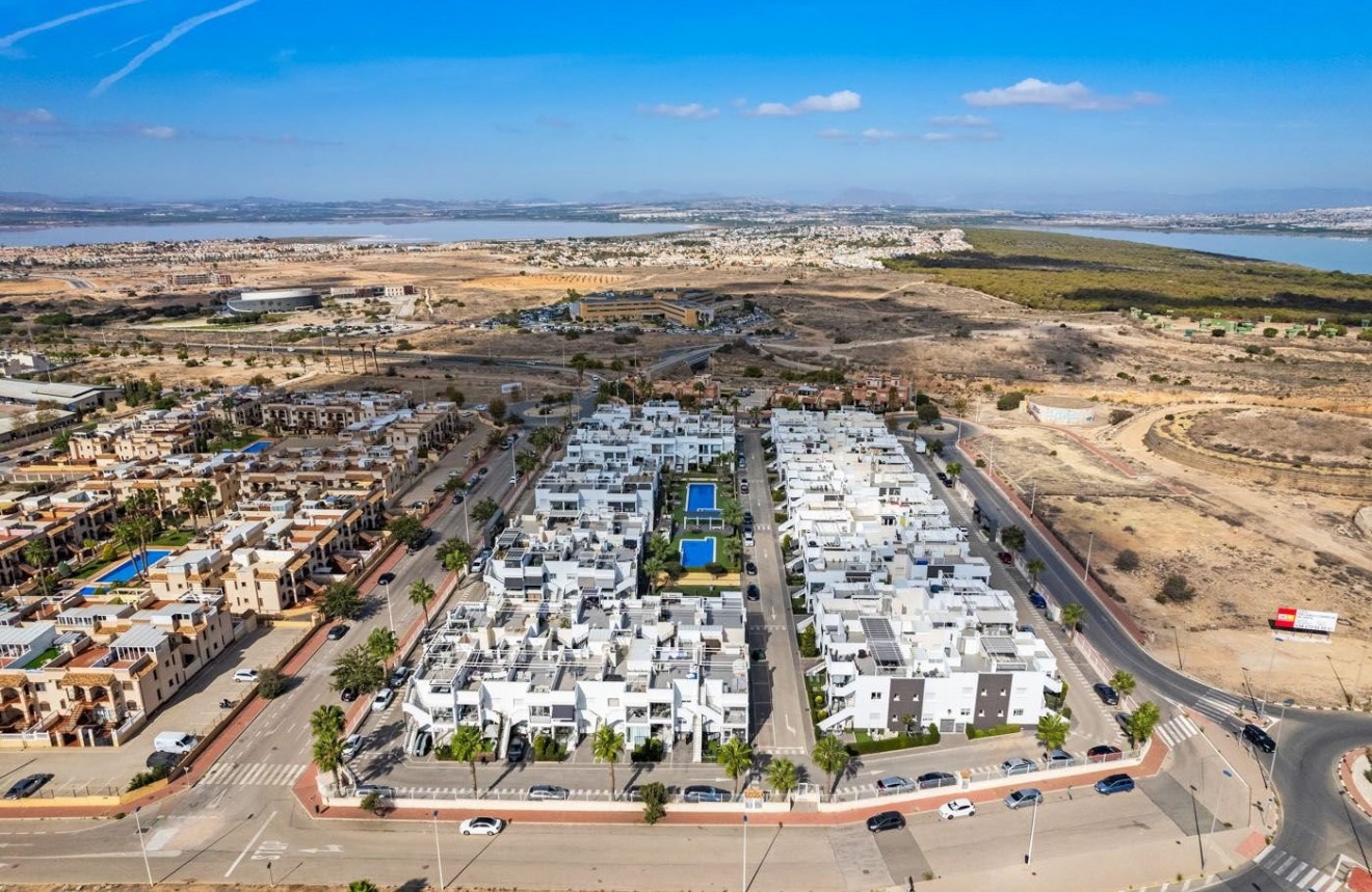 Segunda mano - Bungalow -
Torrevieja - Aguas Nueva