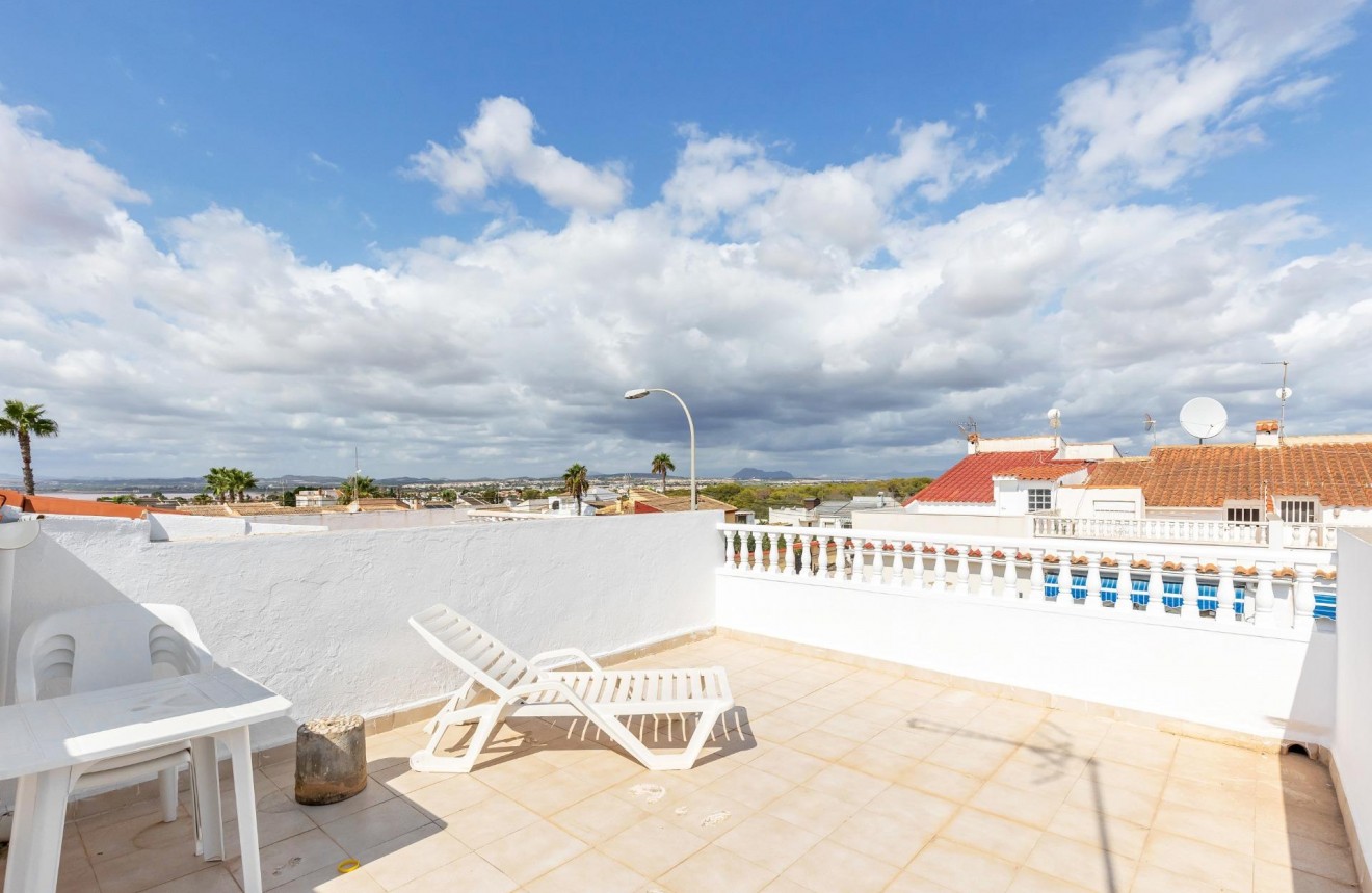 Z drugiej ręki - Bungalow -
Torrevieja - San luis