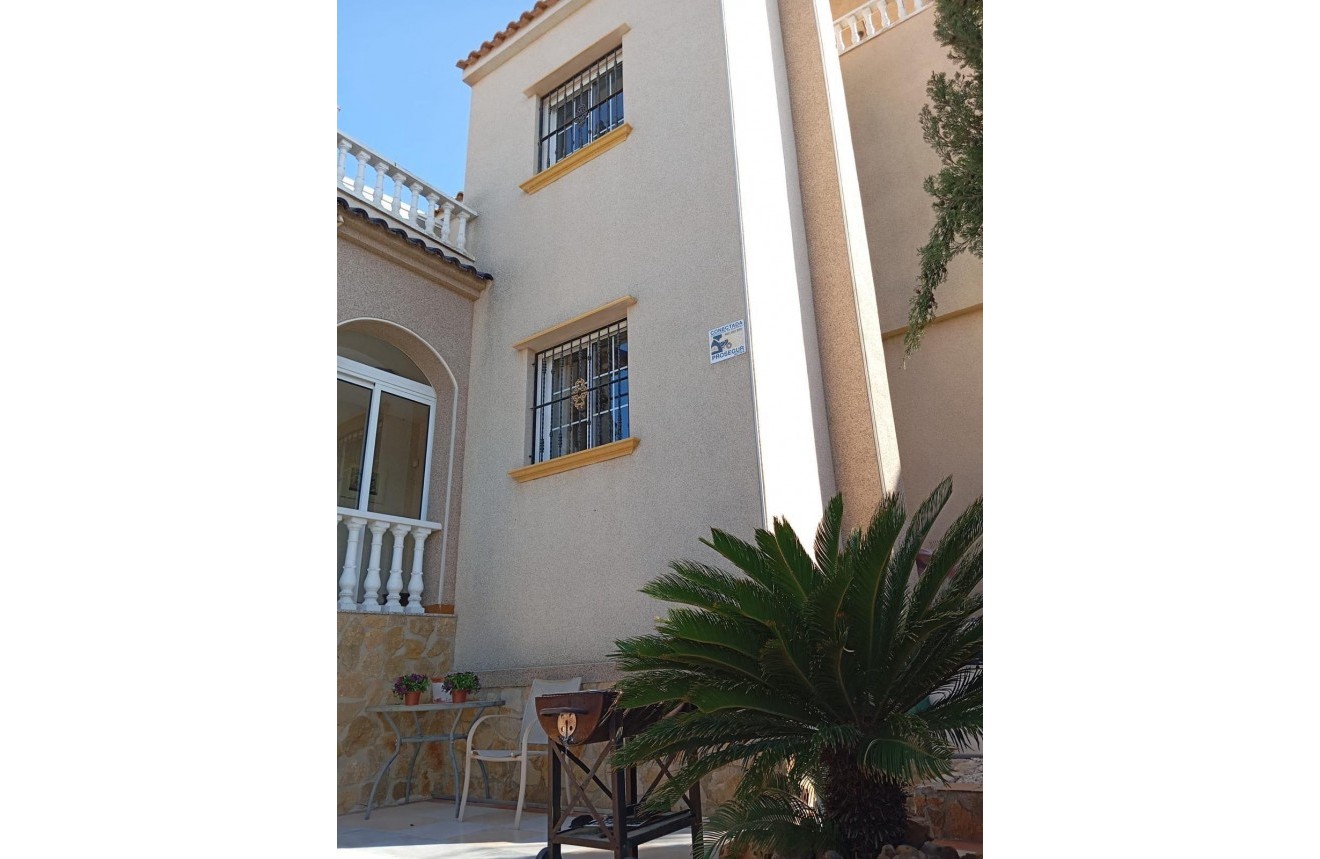 D'occasion - Bungalow -
Orihuela Costa - PAU 26