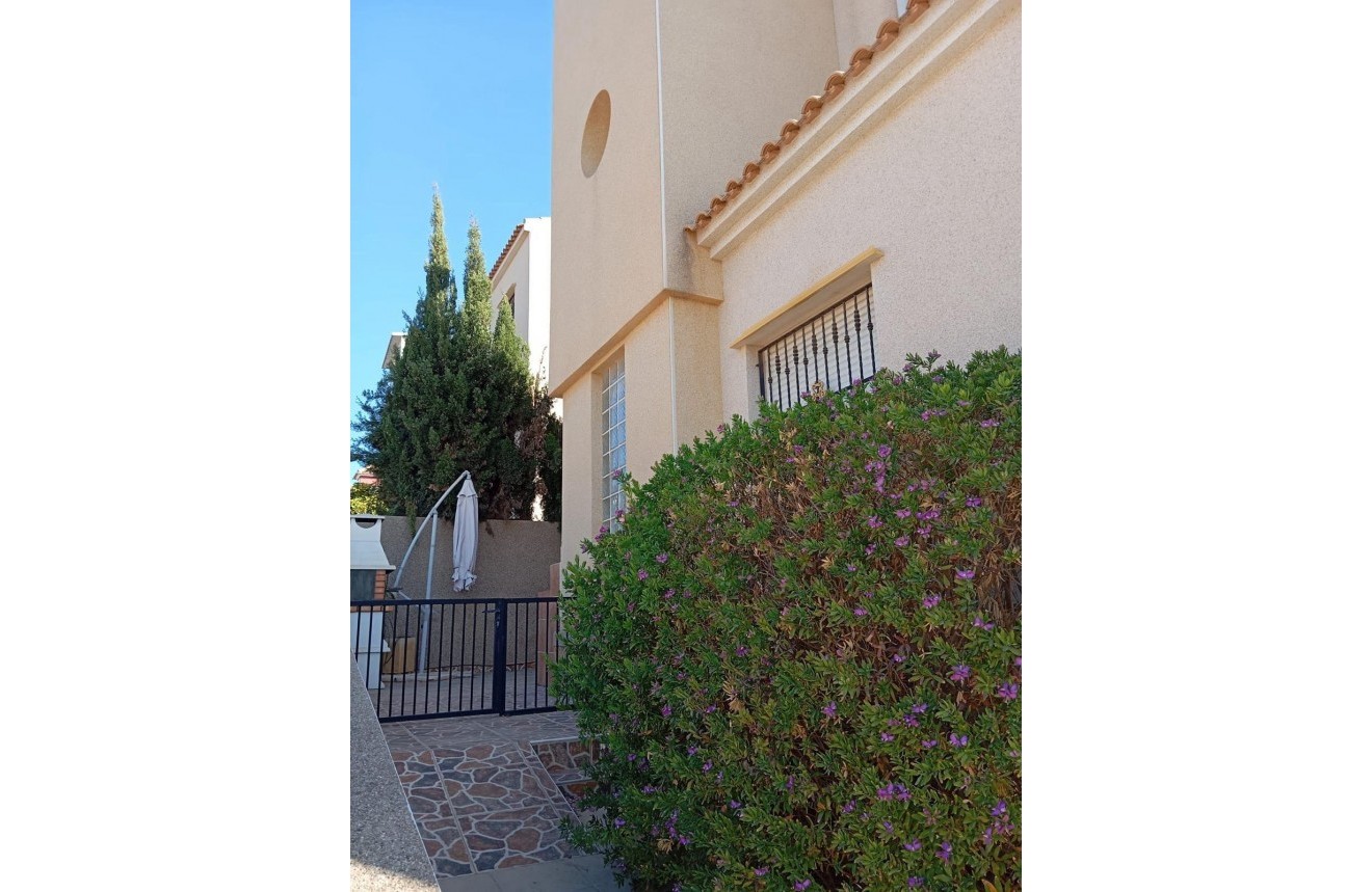 D'occasion - Bungalow -
Orihuela Costa - PAU 26