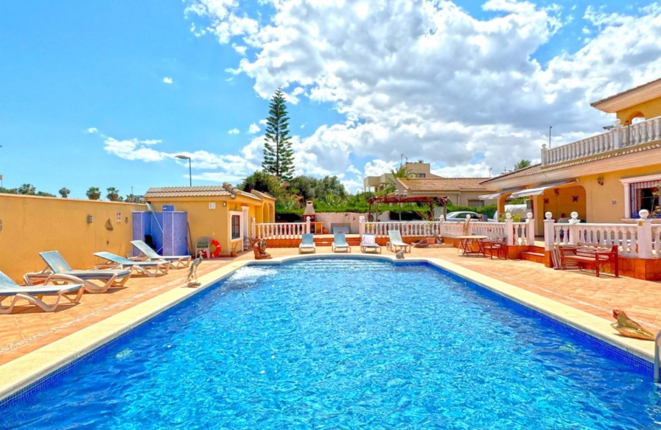 Aus zweiter Hand - Chalet -
Torrevieja - Costa Blanca