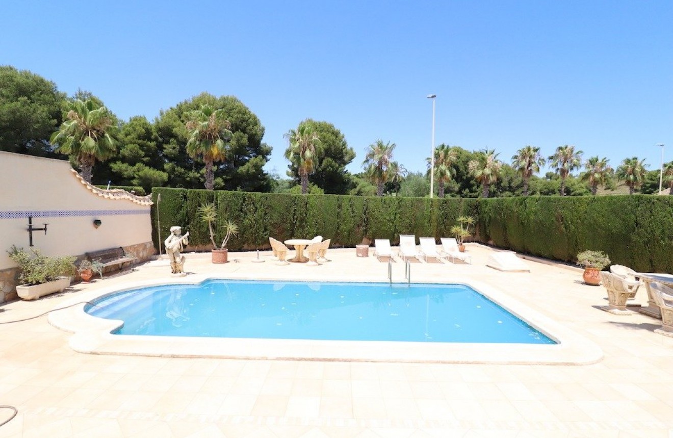 Segunda mano - Chalet -
Orihuela Costa - Costa Blanca