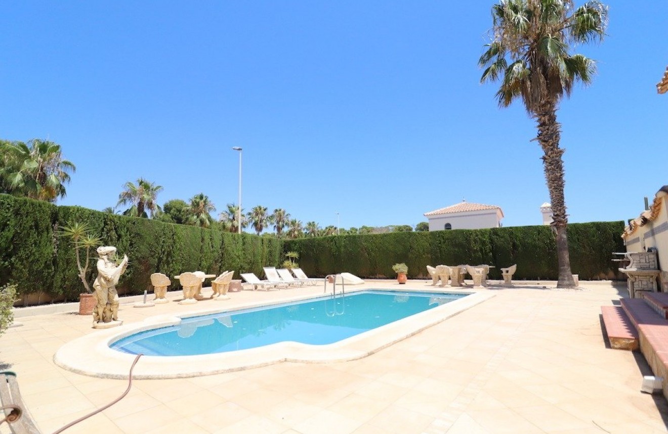 Segunda mano - Chalet -
Orihuela Costa - Costa Blanca