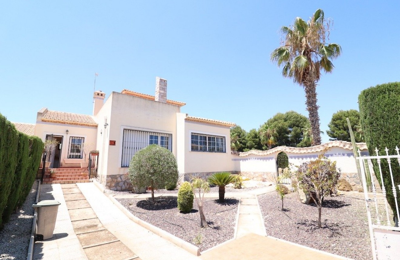 Segunda mano - Chalet -
Orihuela Costa - Costa Blanca