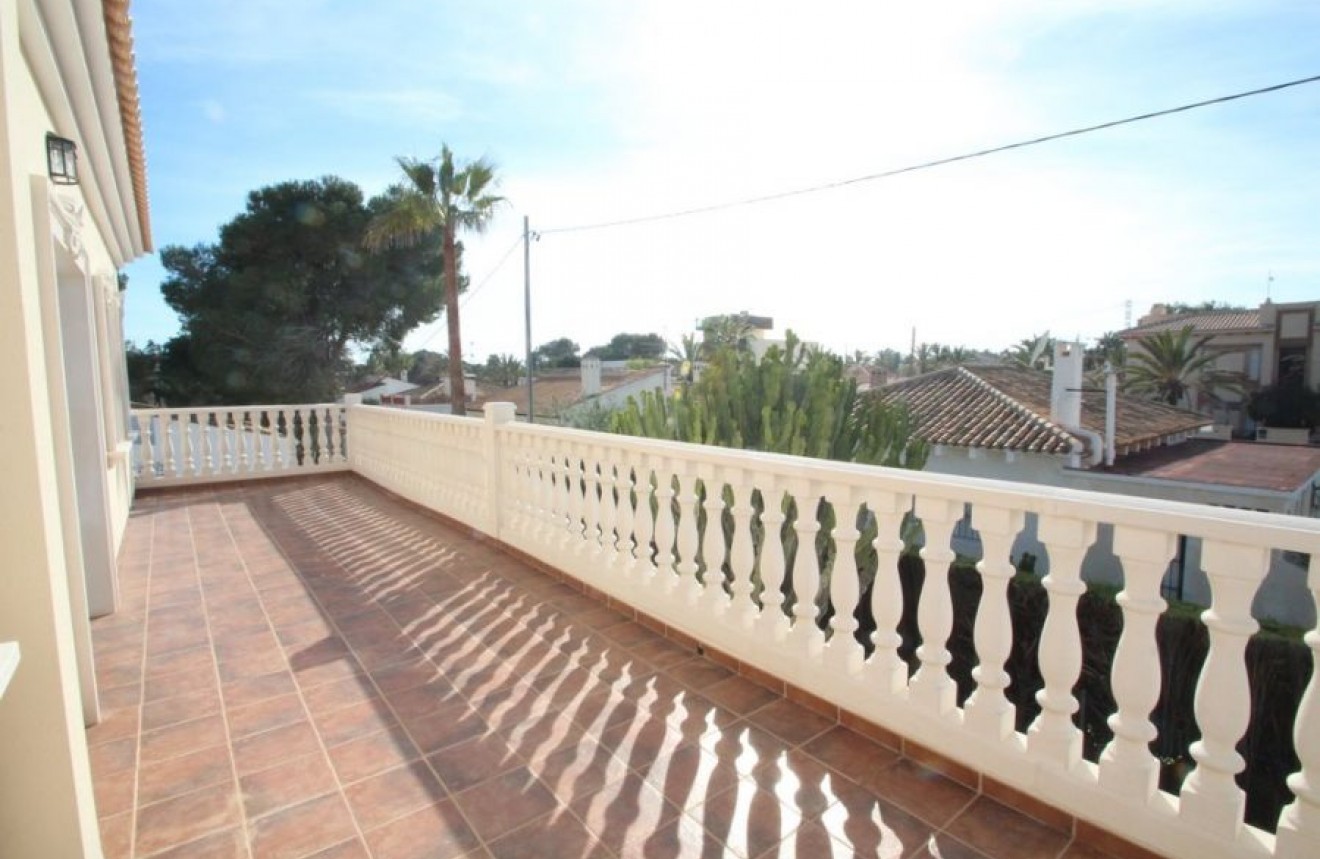 Segunda mano - Chalet -
Orihuela Costa - Costa Blanca