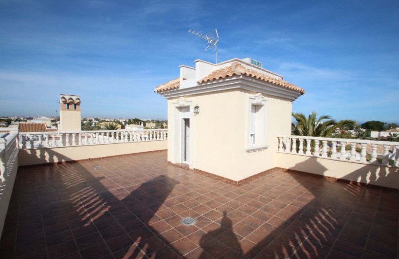 Segunda mano - Chalet -
Orihuela Costa - Costa Blanca