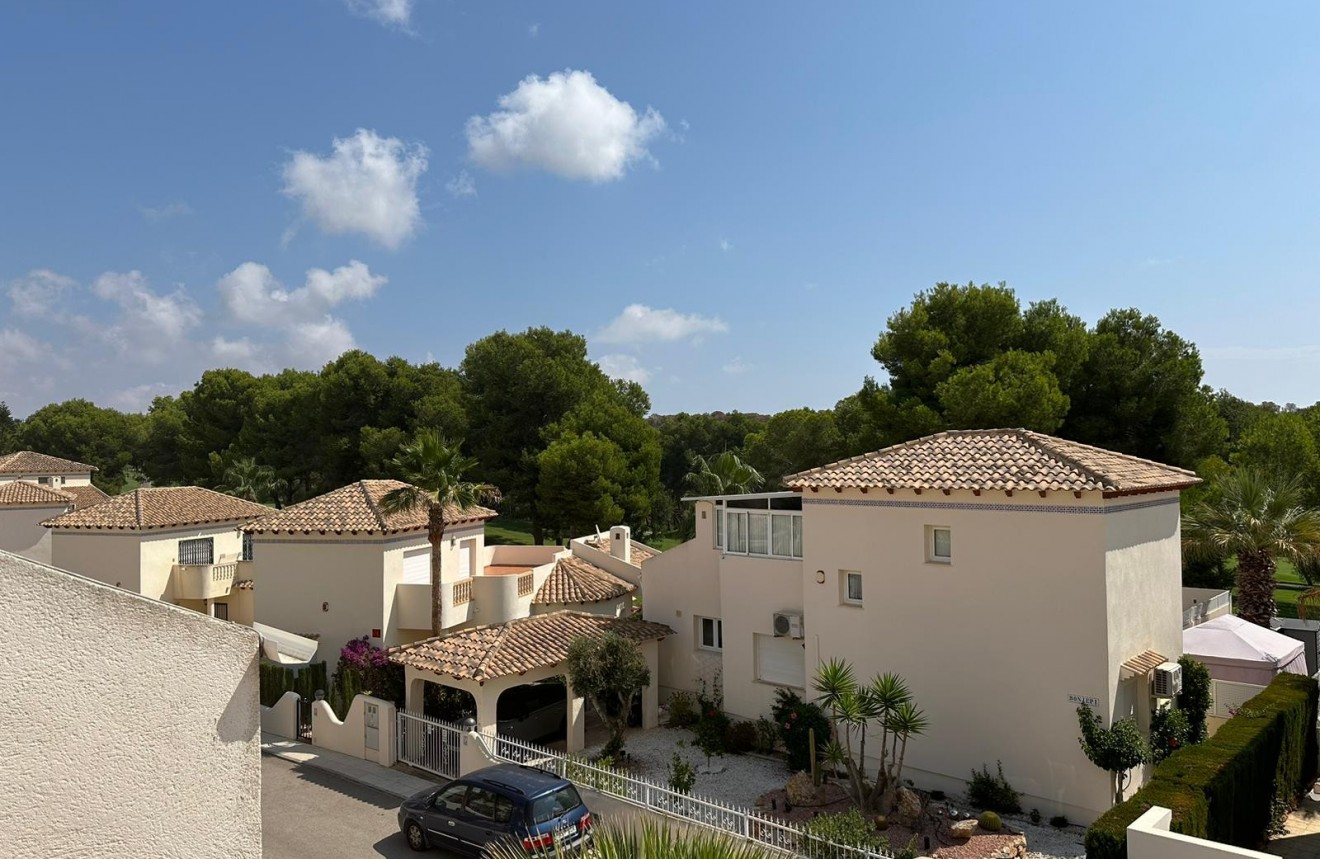 Segunda mano - Bungalow -
Orihuela Costa - Costa Blanca