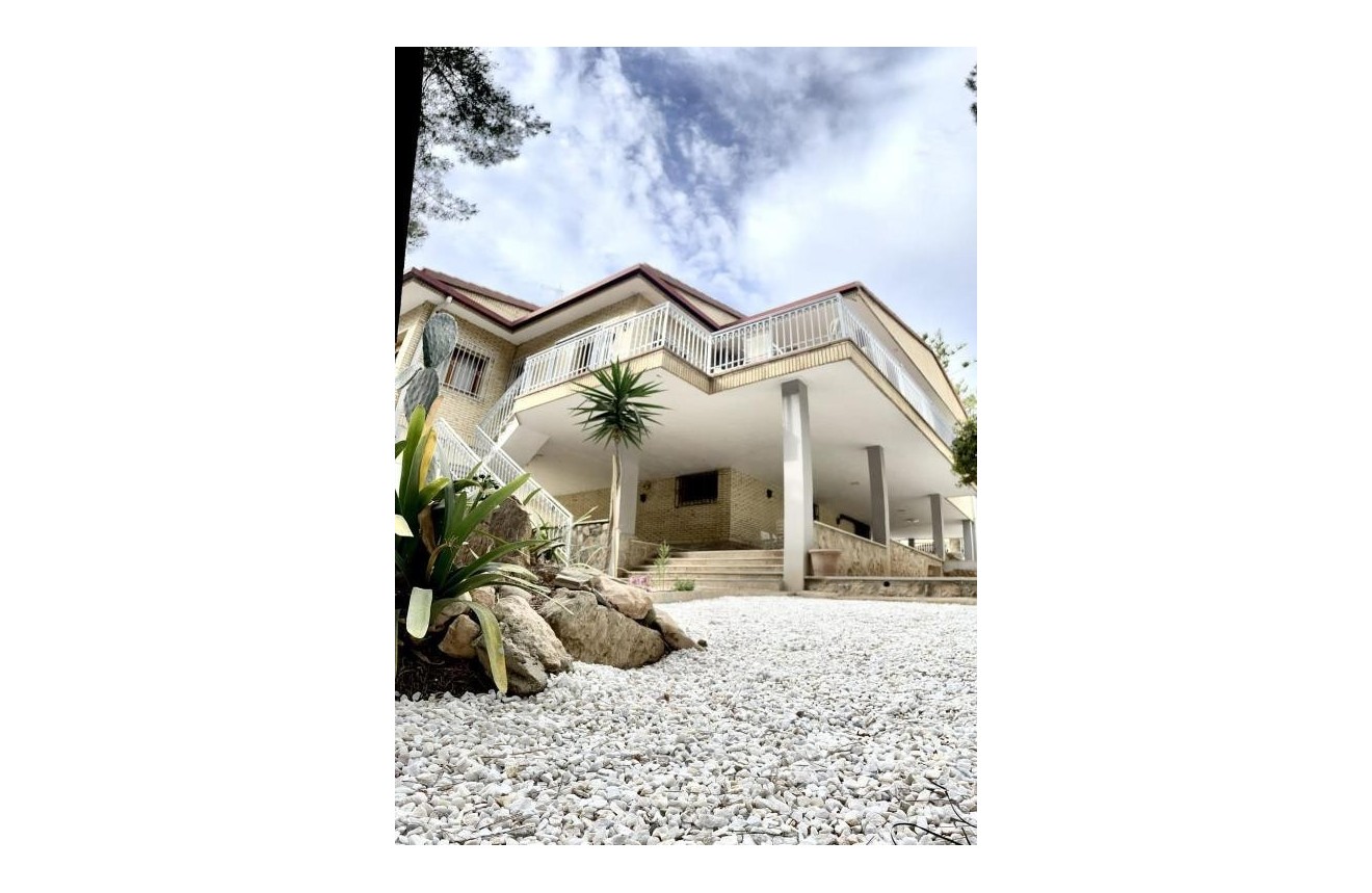 Tweedehands - Chalet -
Orihuela Costa - Campoamor