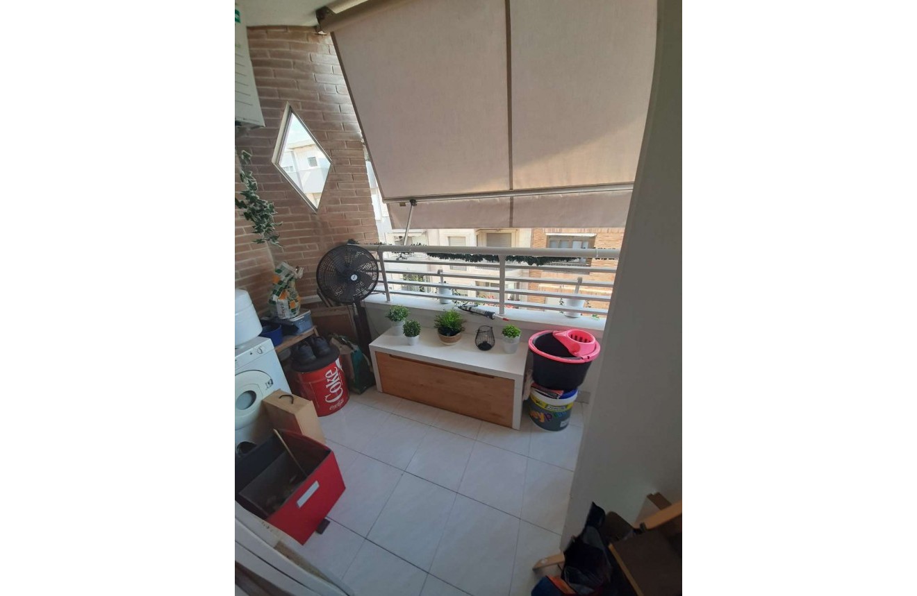 Resale - Chalet -
Torrevieja - Costa Blanca