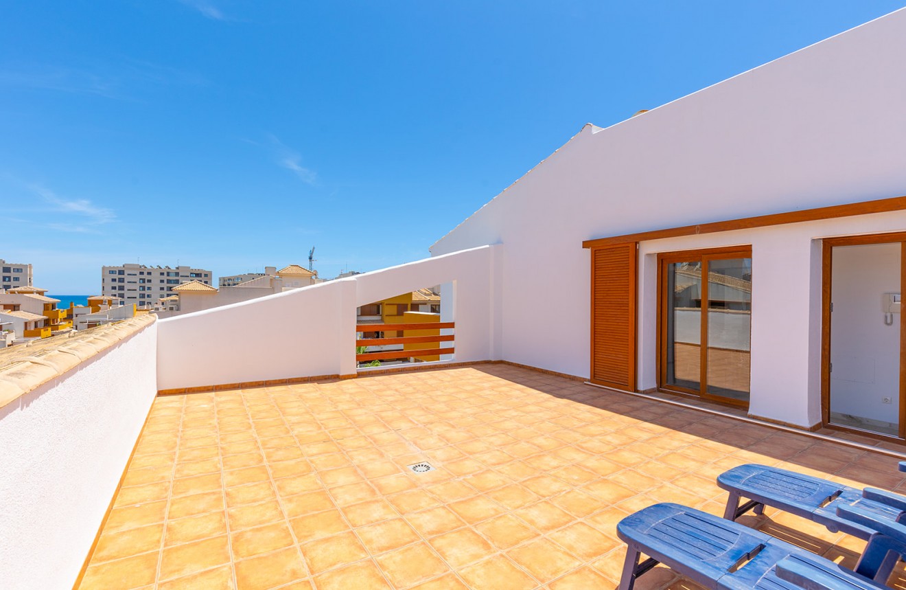 Aus zweiter Hand - Penthouse -
Punta Prima - Costa Blanca