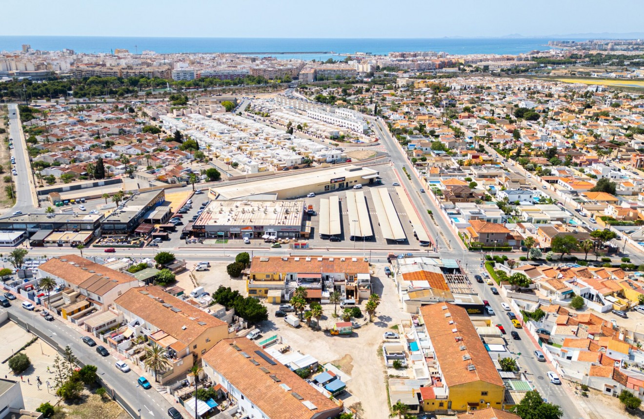 Z drugiej ręki - Mieszkanie w bloku -
Torrevieja - Costa Blanca