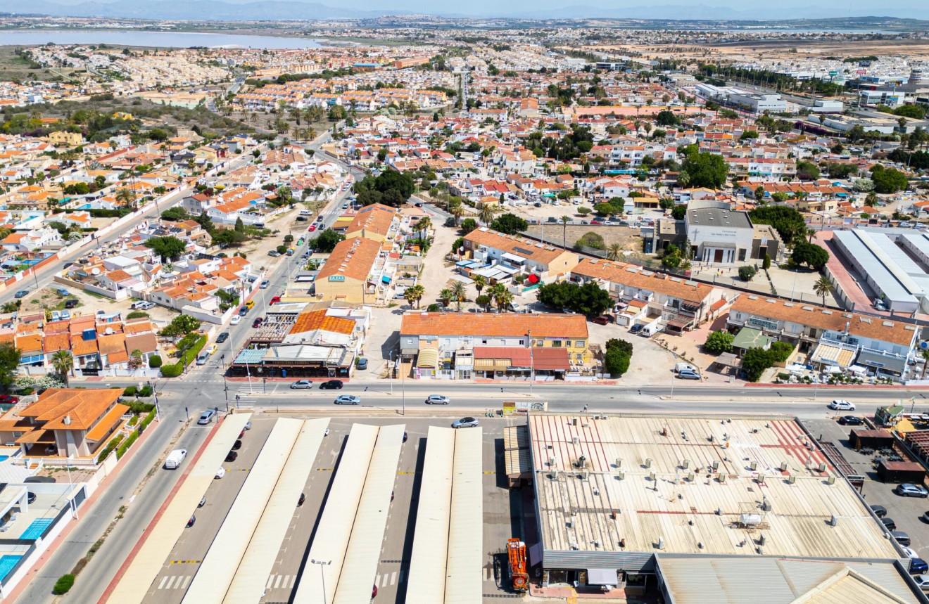 Z drugiej ręki - Mieszkanie w bloku -
Torrevieja - Costa Blanca