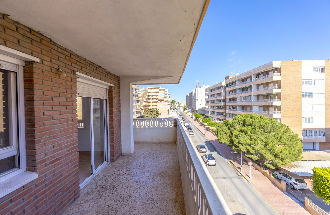 Segunda mano - Apartamento / piso -
Punta Prima - Costa Blanca