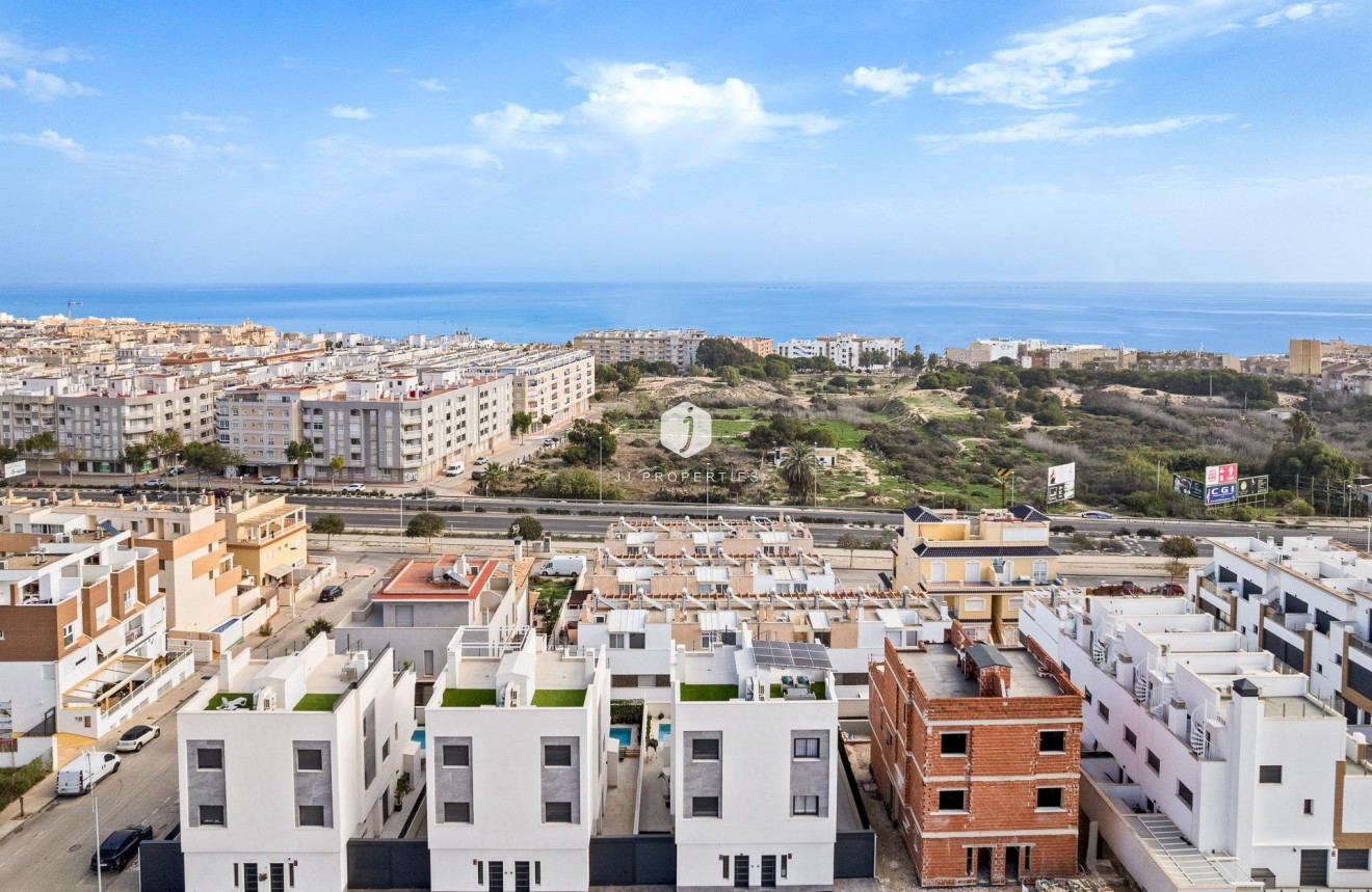 Obra nueva - Chalet -
Guardamar del Segura - Els Secans