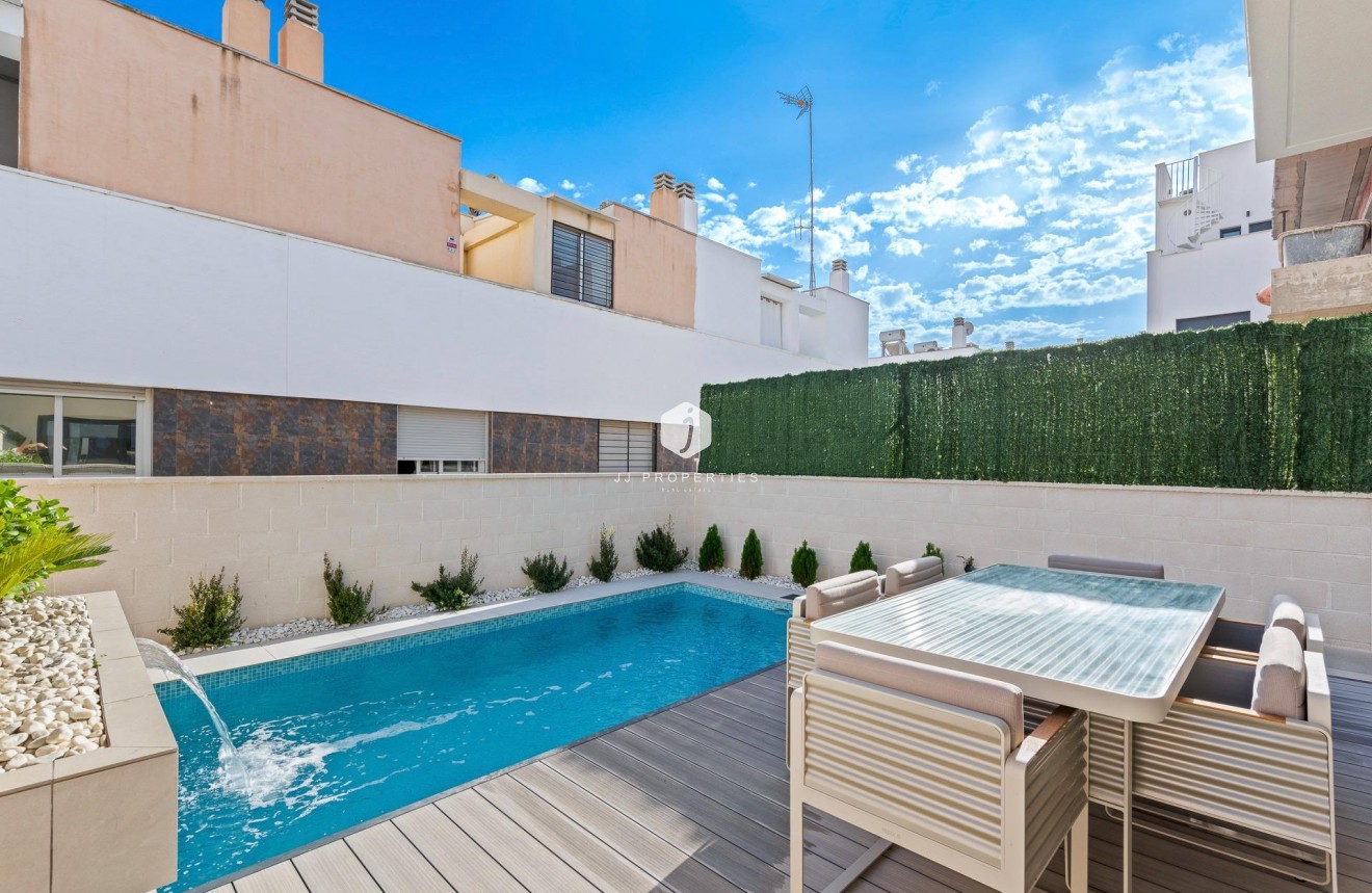 Obra nueva - Chalet -
Guardamar del Segura - Els Secans