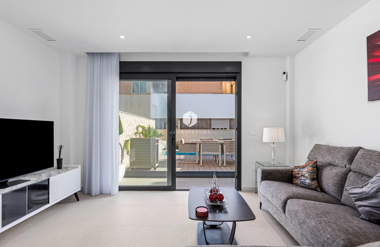 Obra nueva - Chalet -
Guardamar del Segura - Els Secans