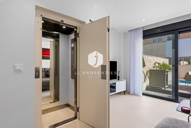 Obra nueva - Chalet -
Guardamar del Segura - Els Secans