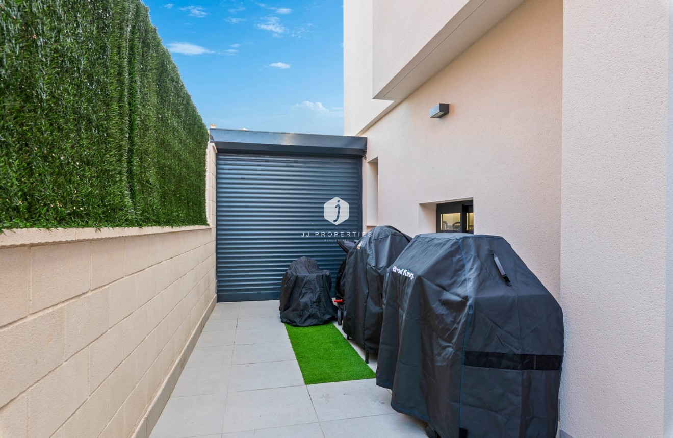 Obra nueva - Chalet -
Guardamar del Segura - Els Secans