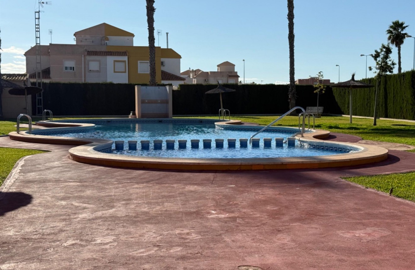 Tweedehands - Chalet -
Torrevieja - La Siesta - El Salado - Torreta