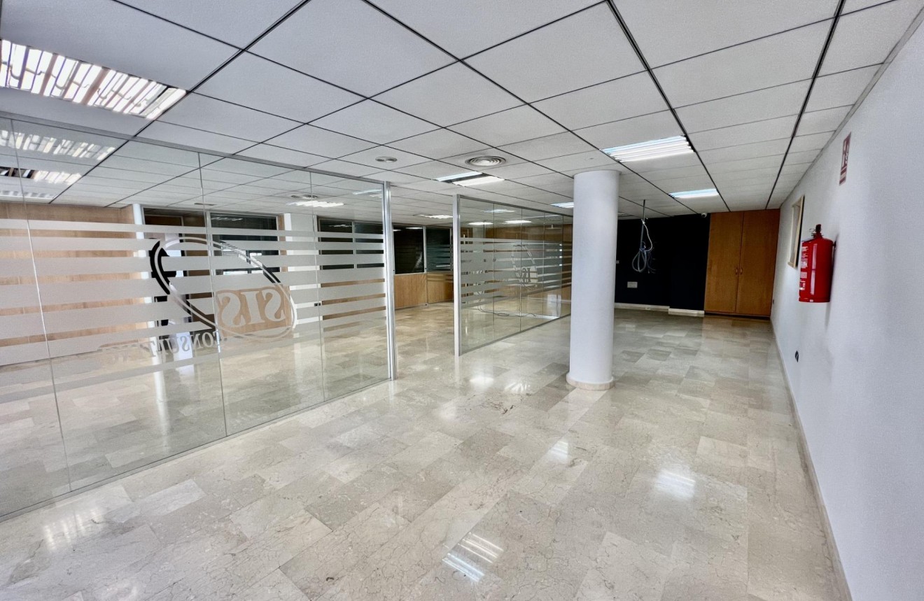 D'occasion - Commercial -
Orihuela - Zona Centro