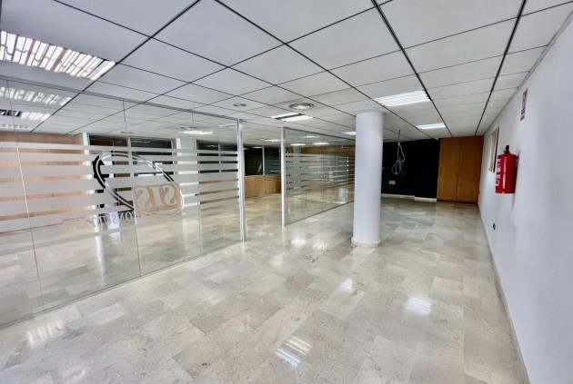 D'occasion - Commercial -
Orihuela - Zona Centro