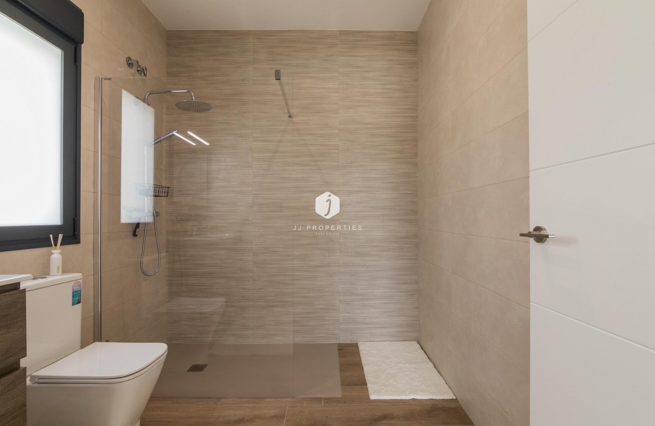 Obra nueva - Villa -
Pinoso - Lel