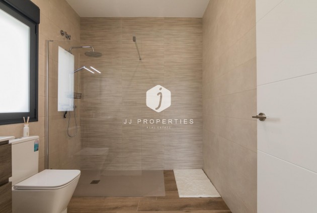 Obra nueva - Villa -
Pinoso - Lel