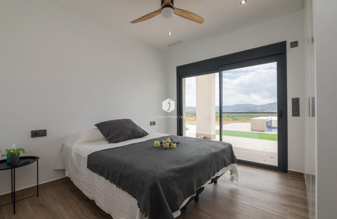 Obra nueva - Villa -
Pinoso - Lel