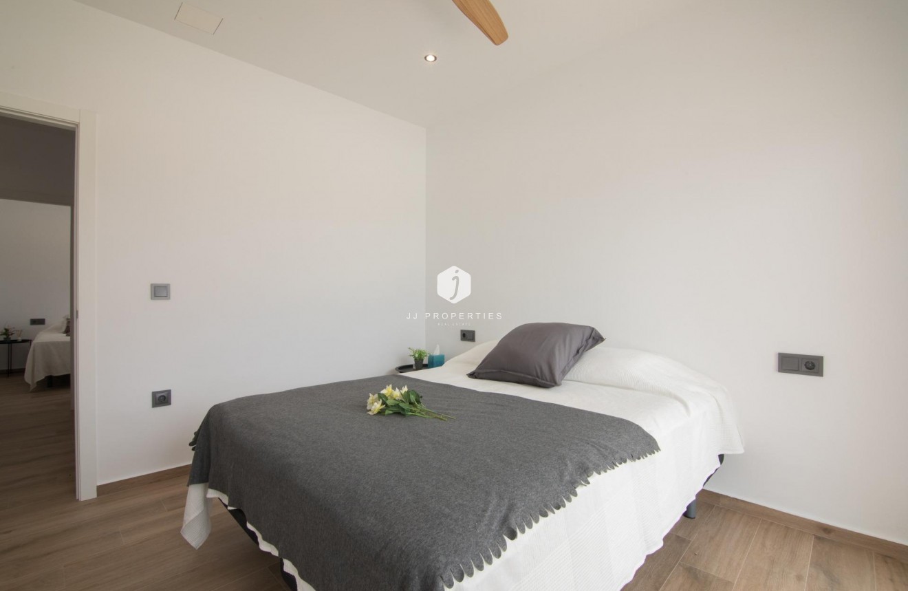 Obra nueva - Villa -
Pinoso - Lel