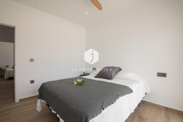 Obra nueva - Villa -
Pinoso - Lel