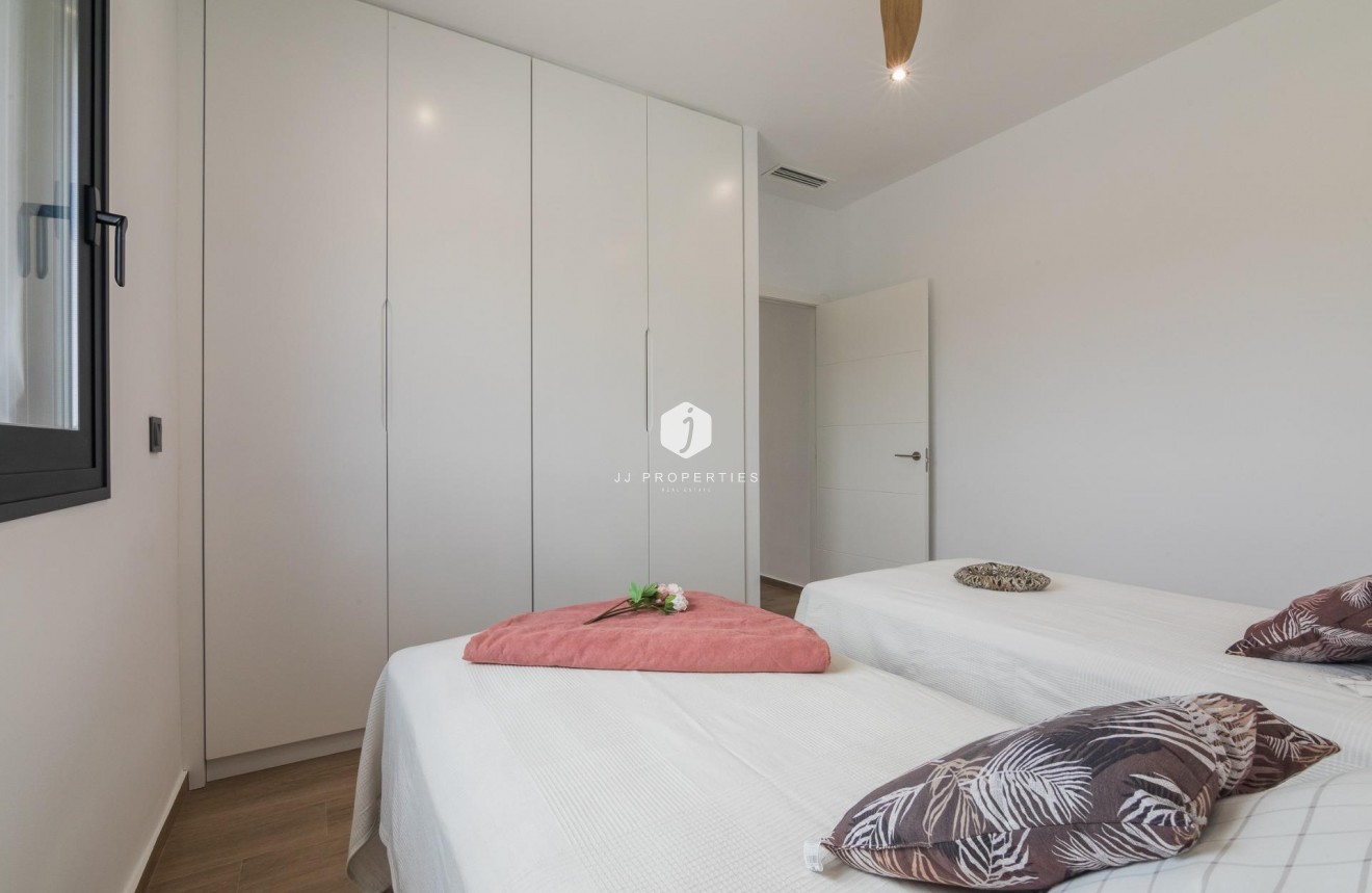 Obra nueva - Villa -
Pinoso - Lel