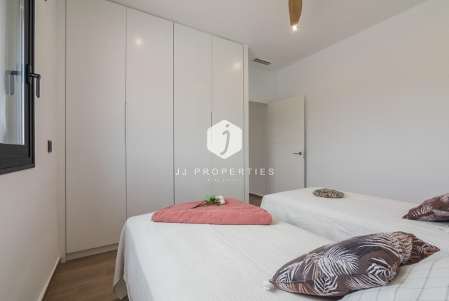 Obra nueva - Villa -
Pinoso - Lel