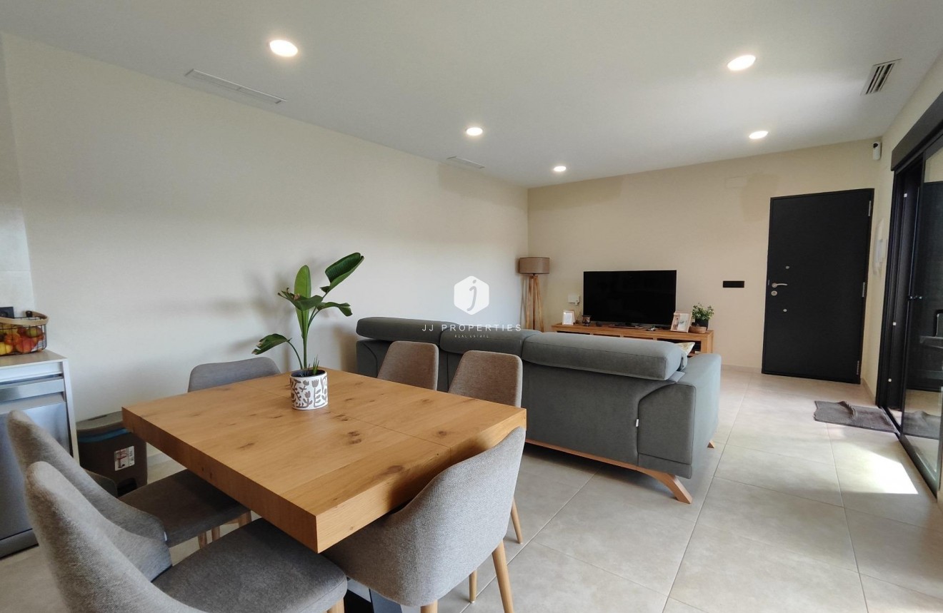 Obra nueva - Villa -
Pinoso - Lel