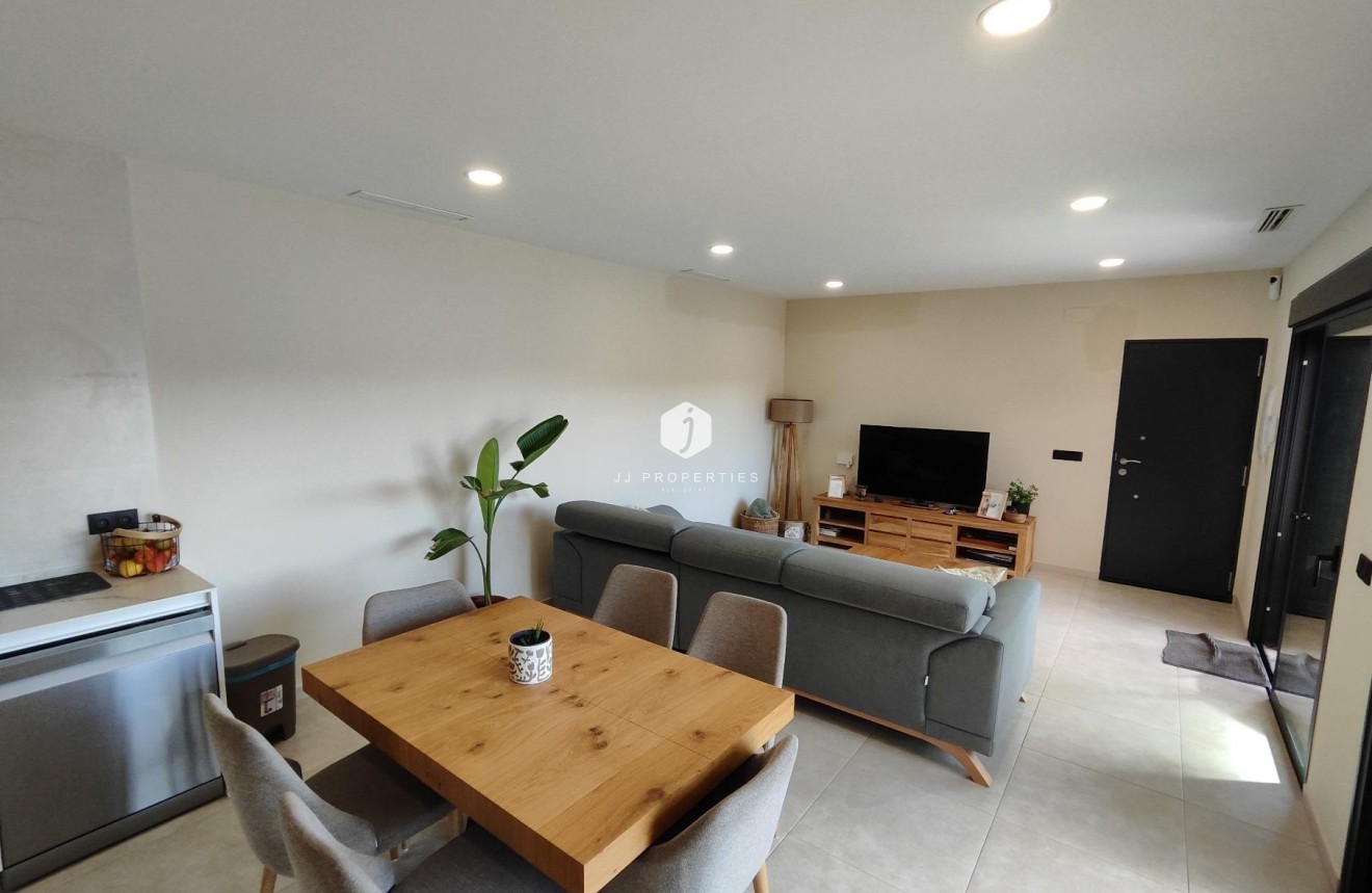 Obra nueva - Villa -
Pinoso - Lel