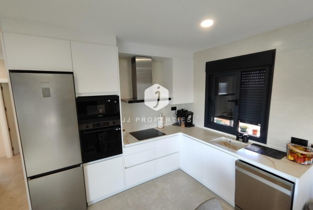 Obra nueva - Villa -
Pinoso - Lel