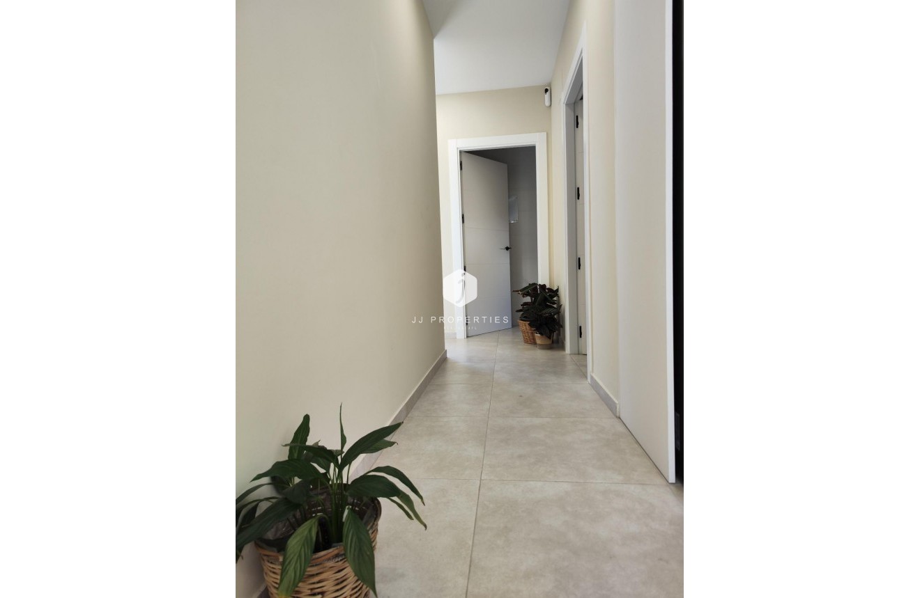 Obra nueva - Villa -
Pinoso - Lel