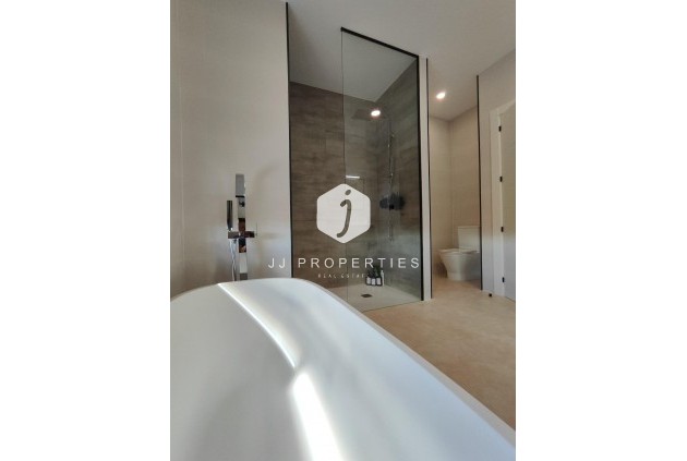 Obra nueva - Villa -
Pinoso - Lel