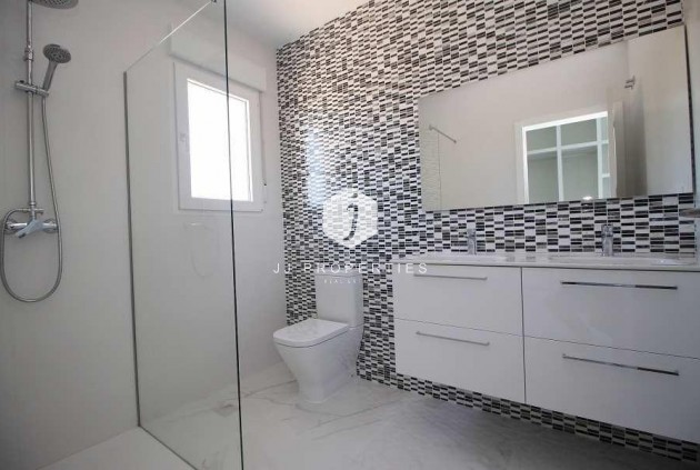 Obra nueva - Villa -
Pinoso - Camino Del Prado