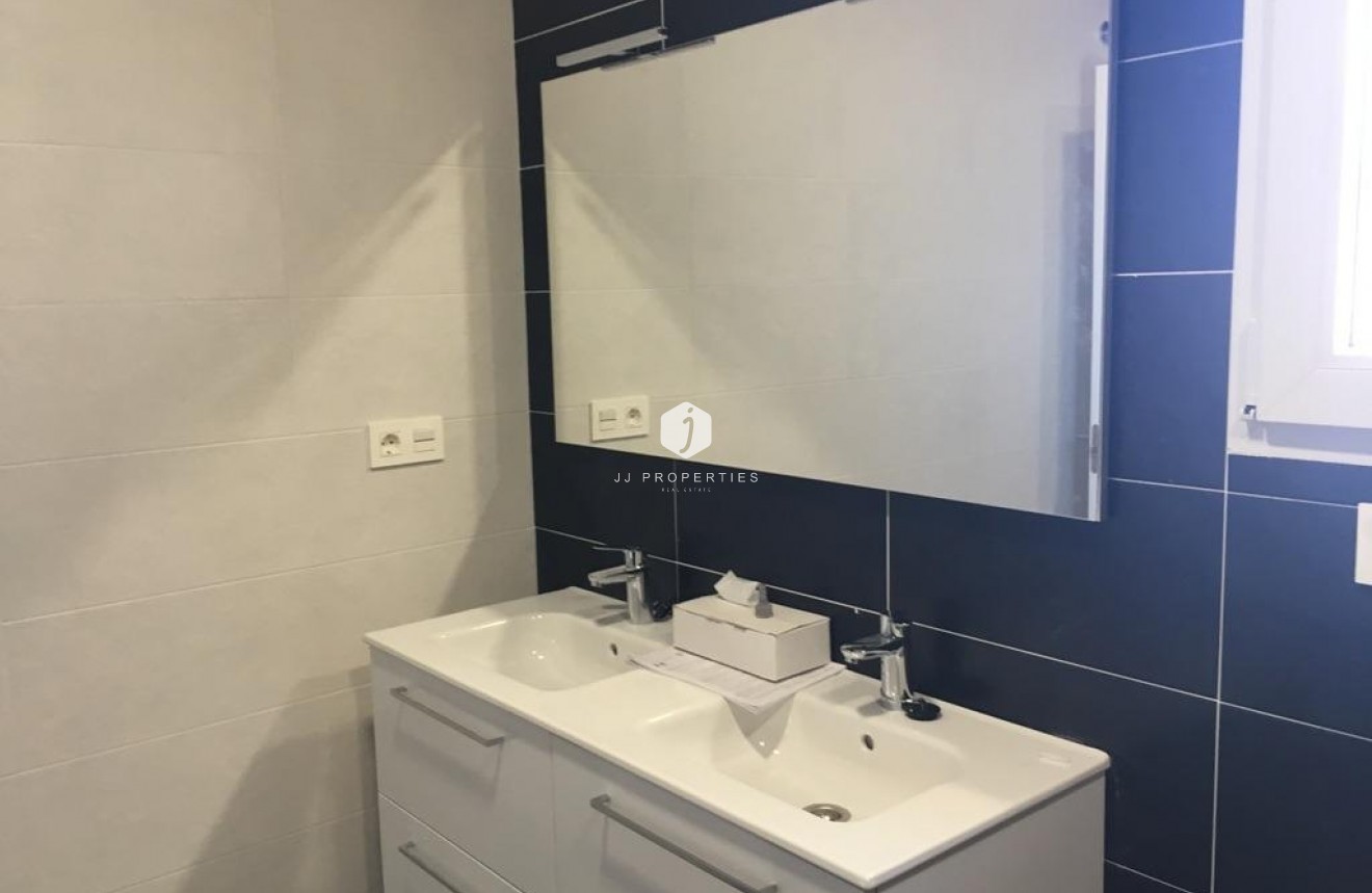 Obra nueva - Villa -
Pinoso - Camino Del Prado