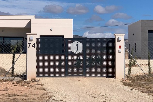 Obra nueva - Villa -
Pinoso - Camino Del Prado